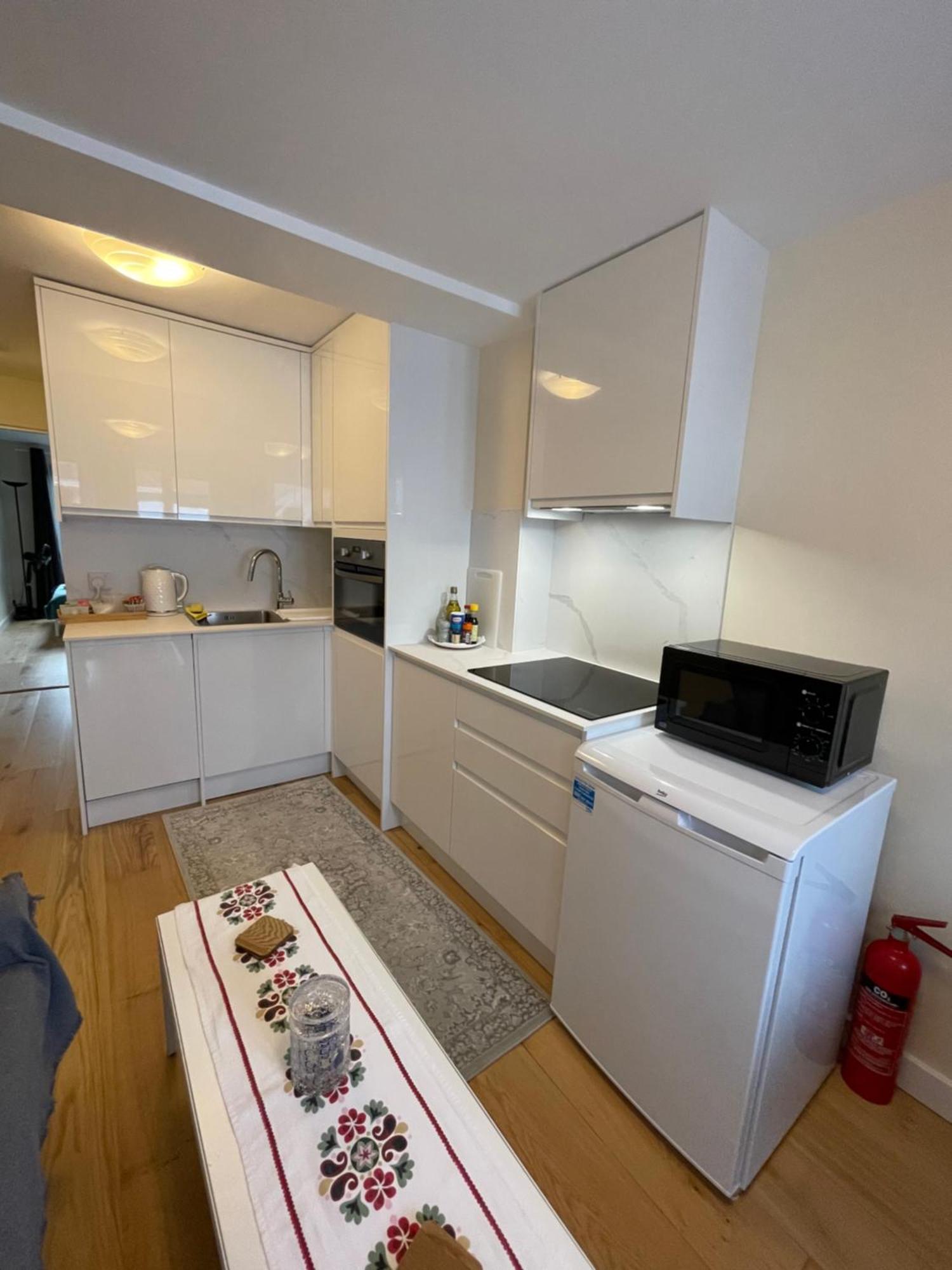 Apartament Sela House - Luton Airport Zewnętrze zdjęcie